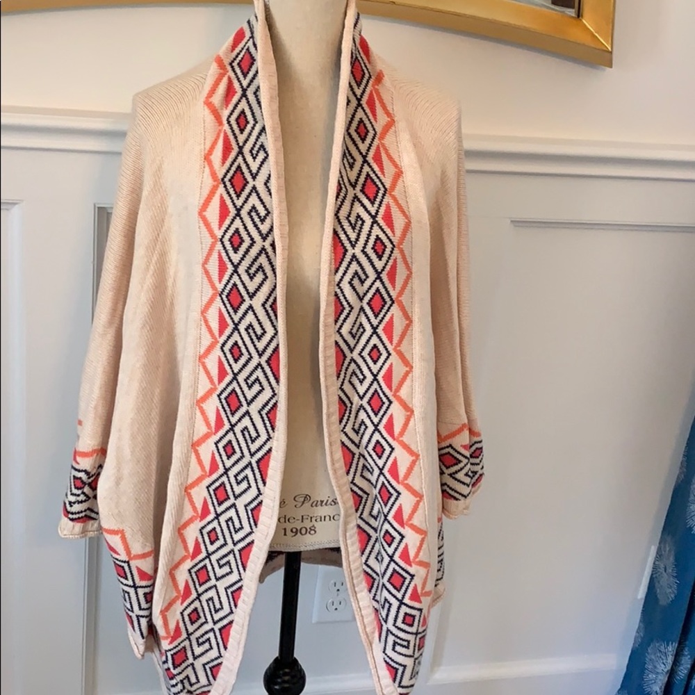 Stylish cardigan/Shaw